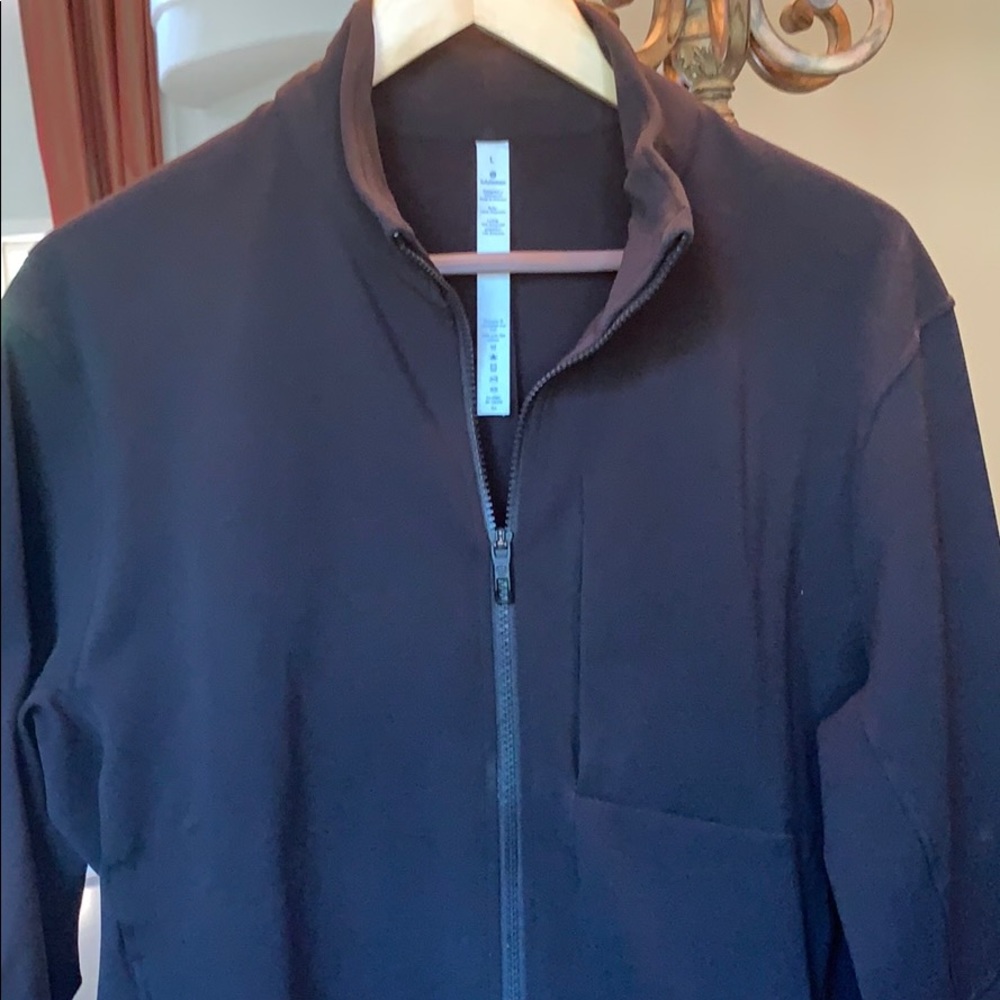 Men’s size large lululemon black sojourn jacket